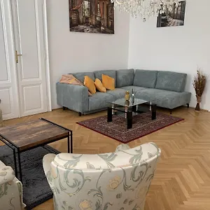 Appartement Opera, Wenen