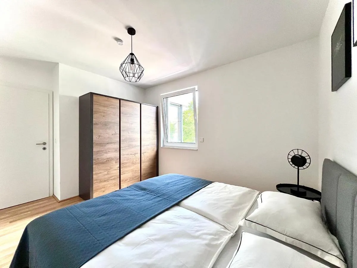 Apartment Schonbrunn Vienna