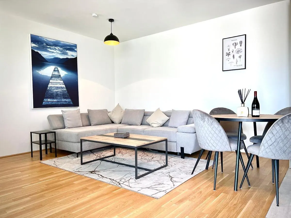 Apartment Schoenbrunn contacts